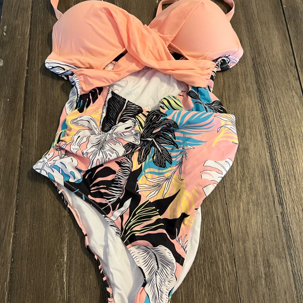 One piece swimsuit